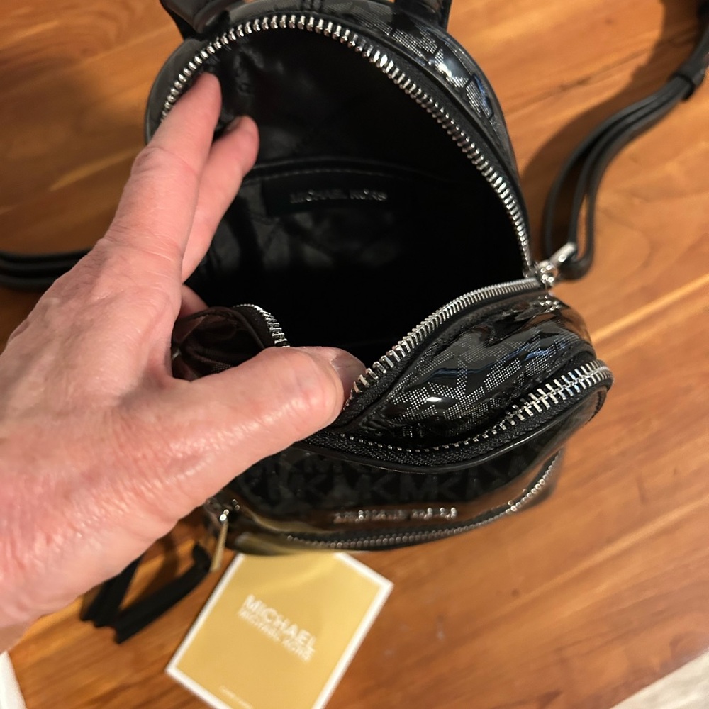 Michael kors small backpack purse - Picture 6 of 8